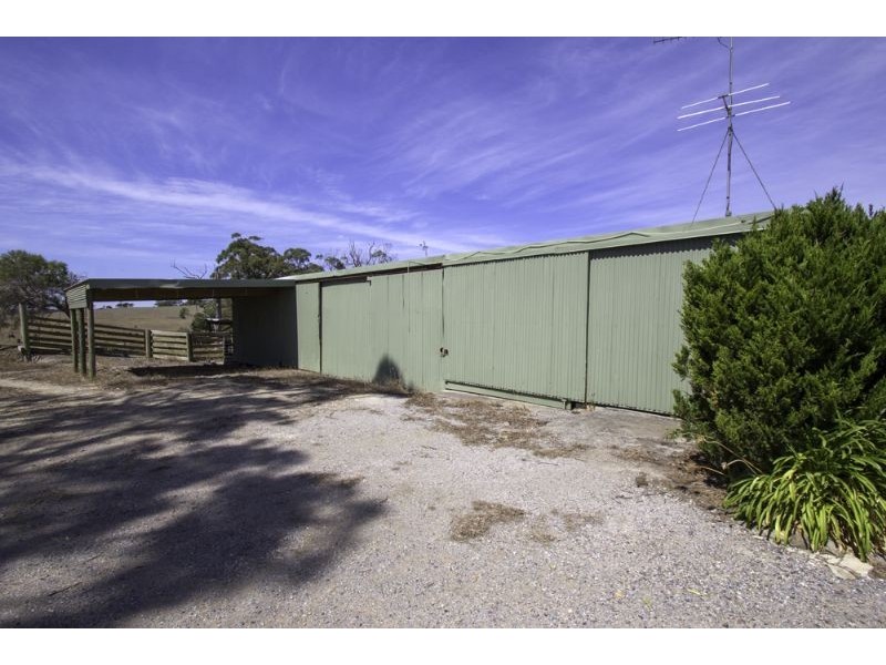 195 Savages Road, Fish Creek VIC 3959