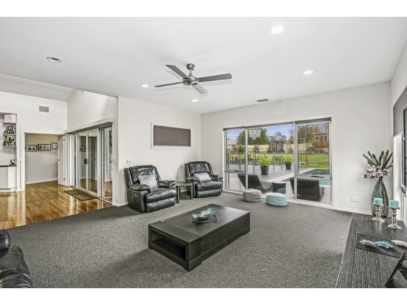 10 Arcadia Crescent, Leongatha VIC 3953