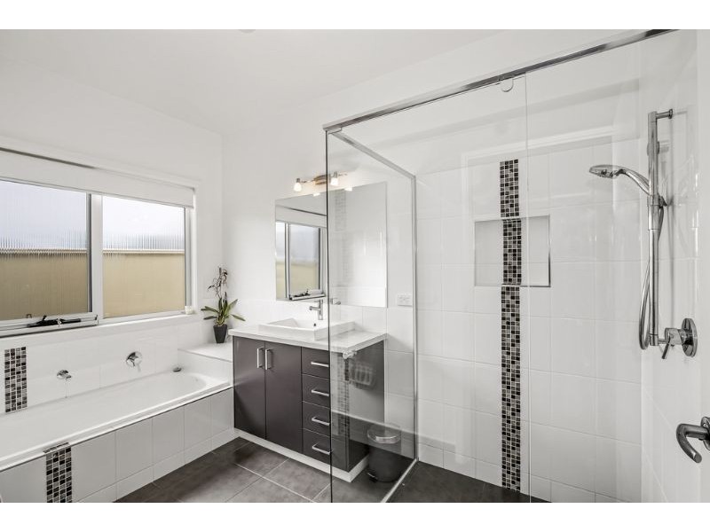 10 Arcadia Crescent, Leongatha VIC 3953