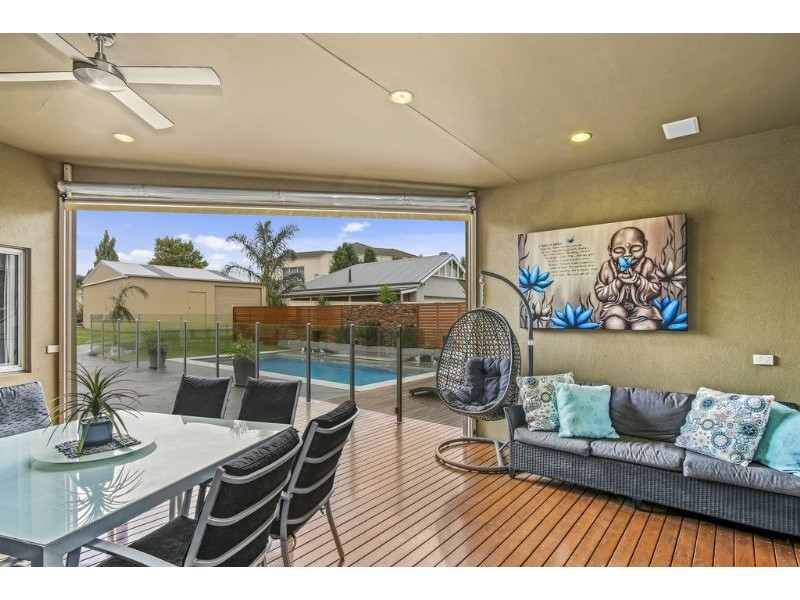 10 Arcadia Crescent, Leongatha VIC 3953