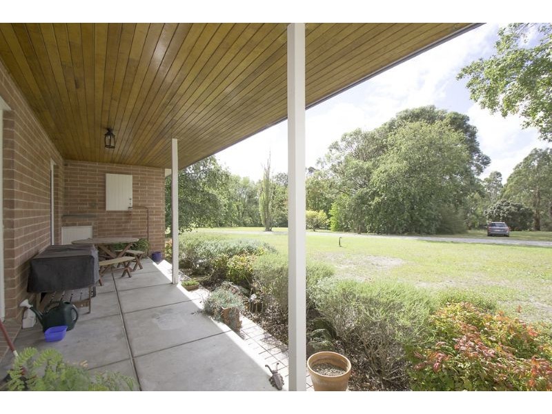 225 Bartons Road, Buffalo VIC 3958