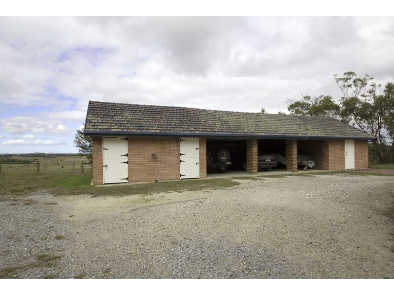 225 Bartons Road, Buffalo VIC 3958