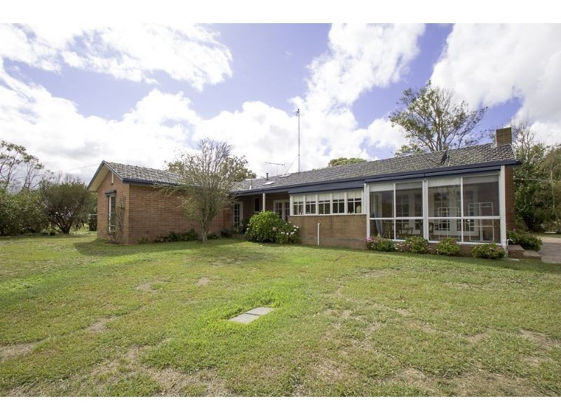 225 Bartons Road, Buffalo VIC 3958