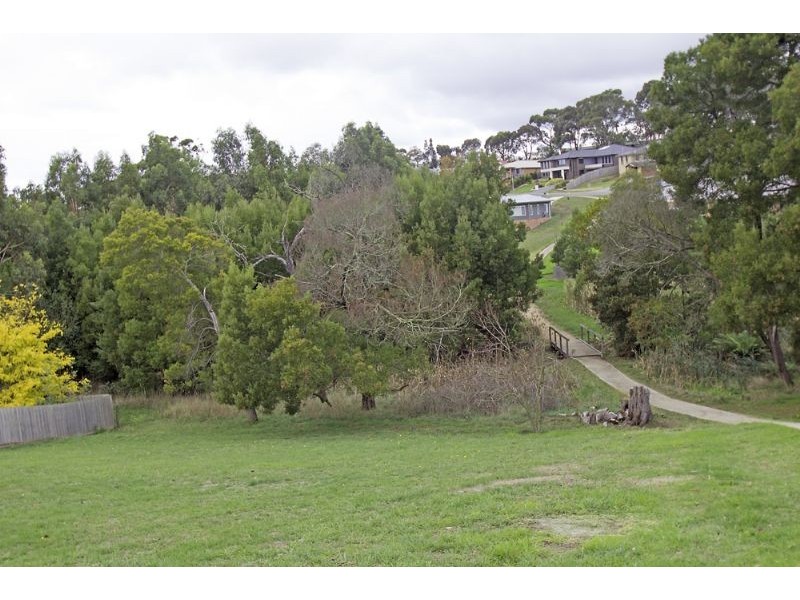 15 Eden Crescent, Leongatha VIC 3953