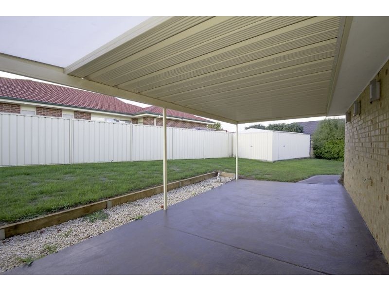 17 Carr Avenue, Leongatha VIC 3953