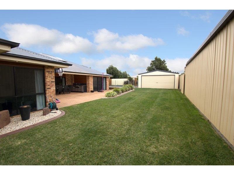4 Hilltop Close, Leongatha VIC 3953