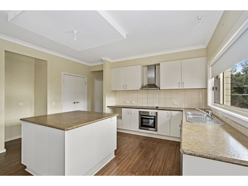 70 Chamberlain Drive, Leongatha VIC 3953