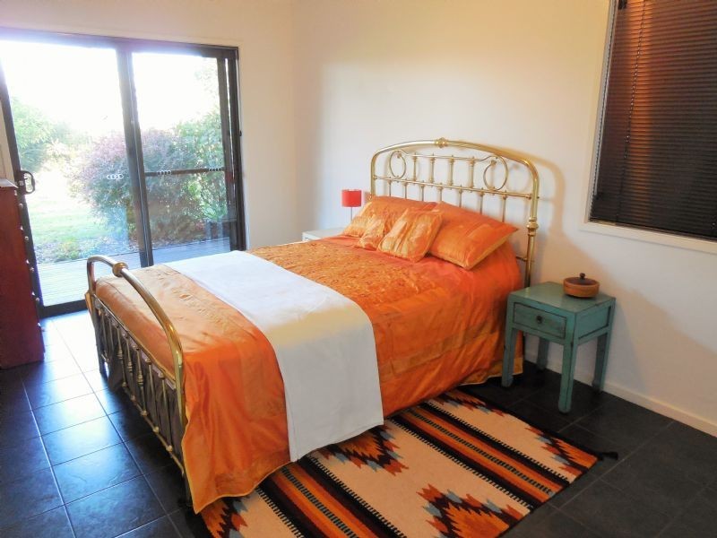 2450 Grandridge Road, Hallston VIC 3953