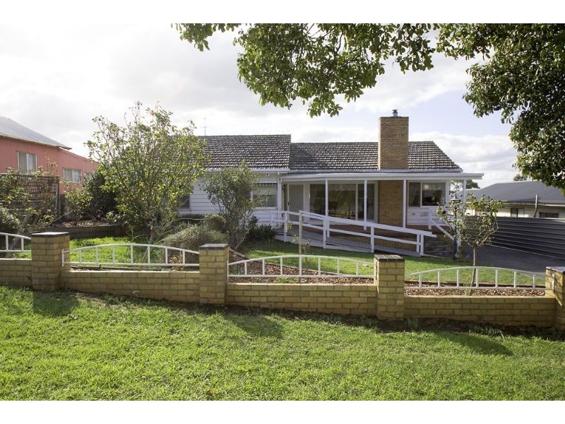 33 Shingler Street, Leongatha VIC 3953