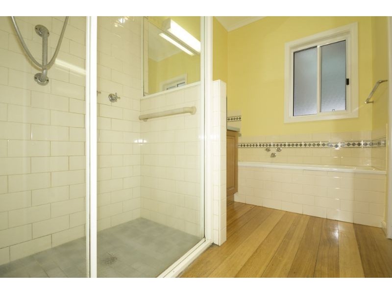 33 Shingler Street, Leongatha VIC 3953