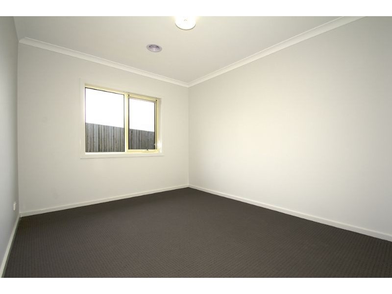 5 Burrows Way, Leongatha VIC 3953