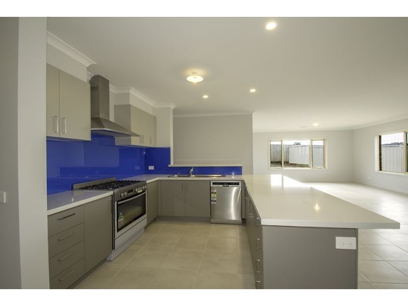 5 Burrows Way, Leongatha VIC 3953