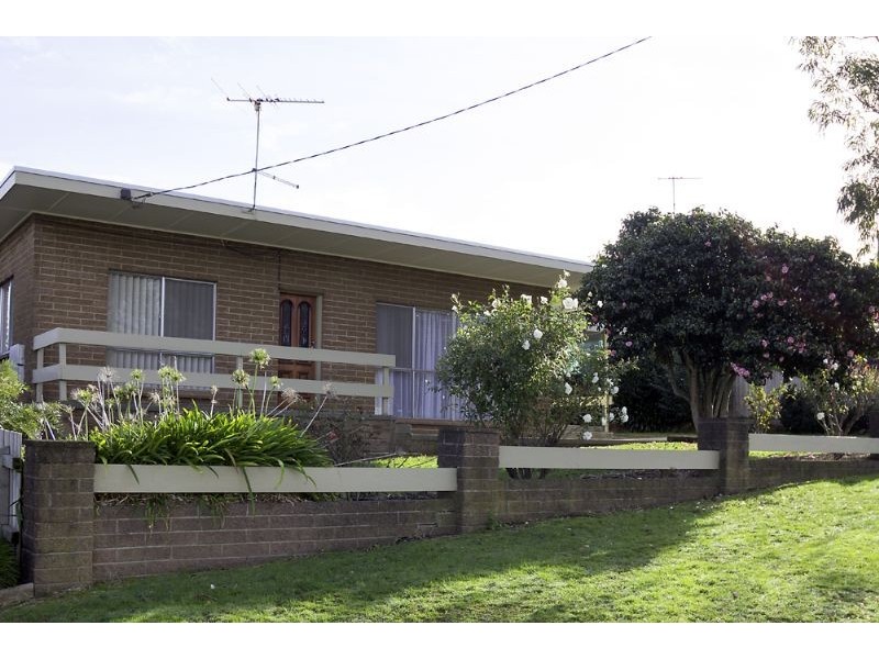 16 Allison Street, Leongatha VIC 3953