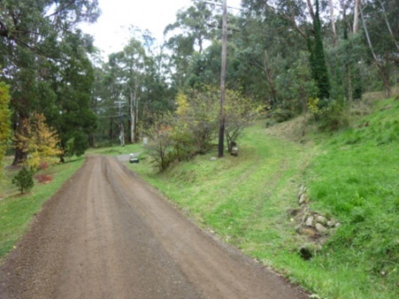 38 Mabel Crescent, Mount Macedon VIC 3441
