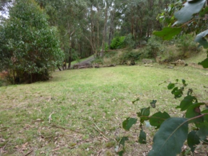 38 Mabel Crescent, Mount Macedon VIC 3441