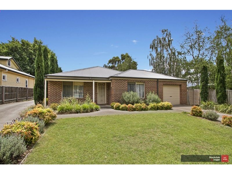 1/9 Brooke Street, Woodend VIC 3442