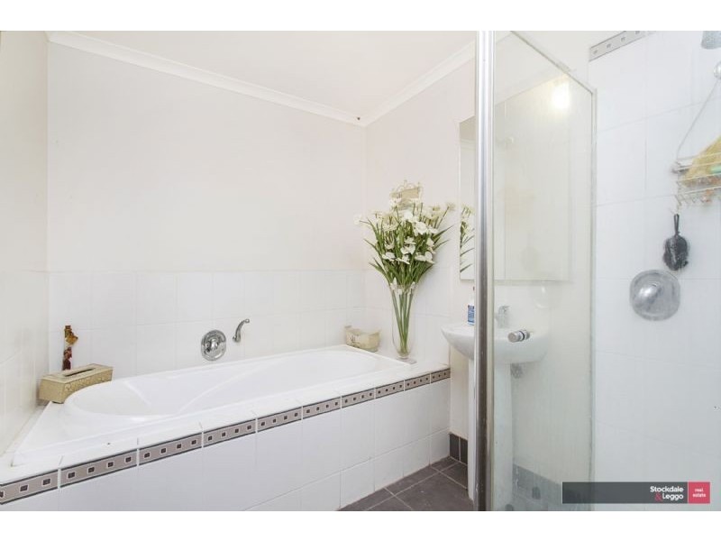1/9 Brooke Street, Woodend VIC 3442