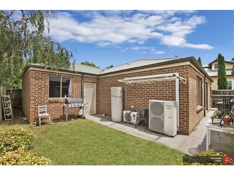 1/9 Brooke Street, Woodend VIC 3442