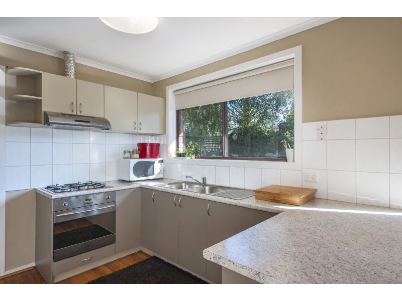 14 Russell Avenue, Woodend VIC 3442