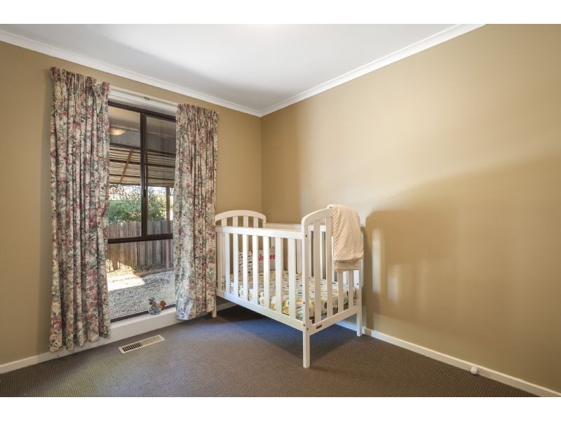 14 Russell Avenue, Woodend VIC 3442