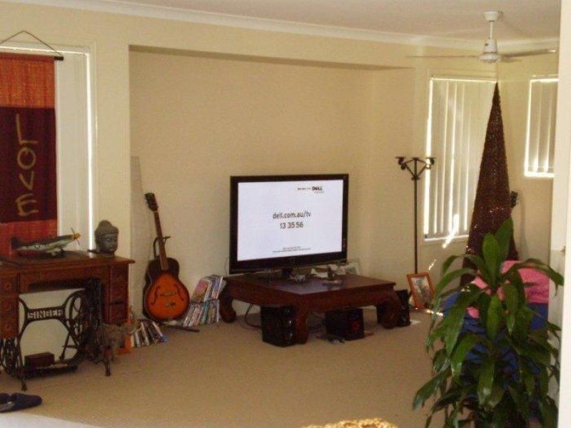 1 Treetops Crt, Mooloolah Valley QLD 4553