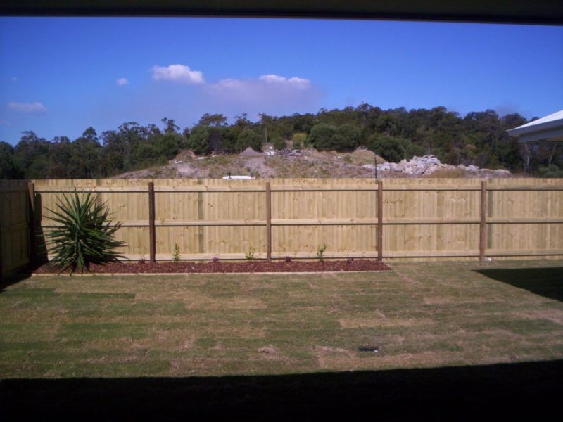 326 Sandstone Way, Little Mountain QLD 4551