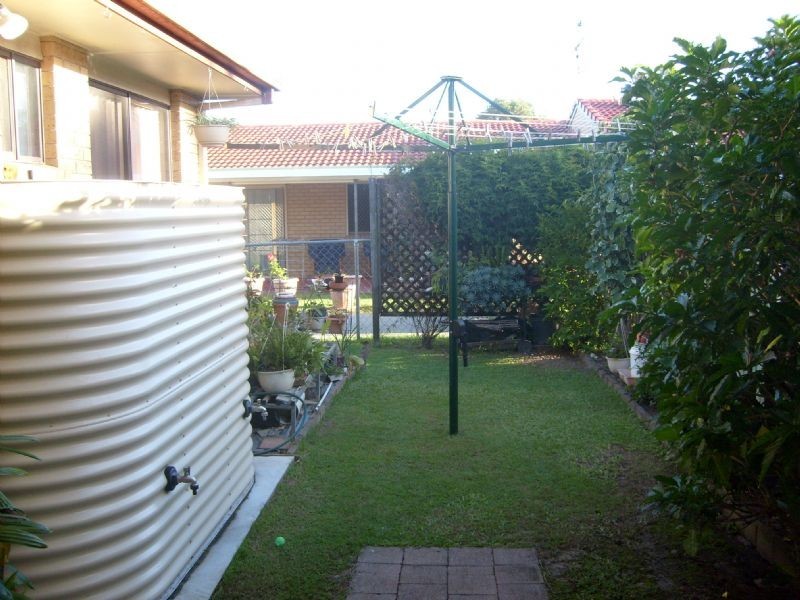 1/18 Baldwin St, Golden Beach QLD 4551