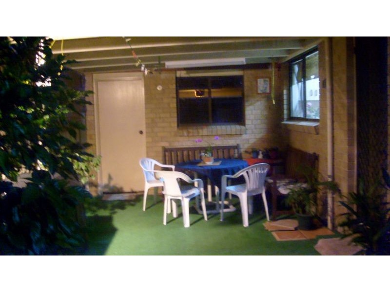 1/18 Baldwin St, Golden Beach QLD 4551