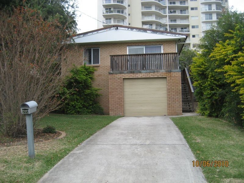 25 Bombala St, Caloundra QLD 4551