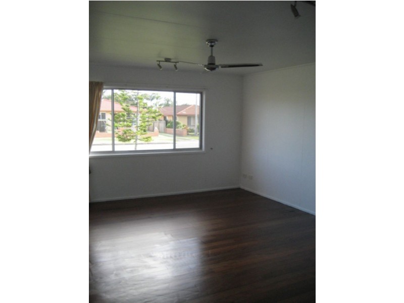 3 Lawson St, Golden Beach QLD 4551