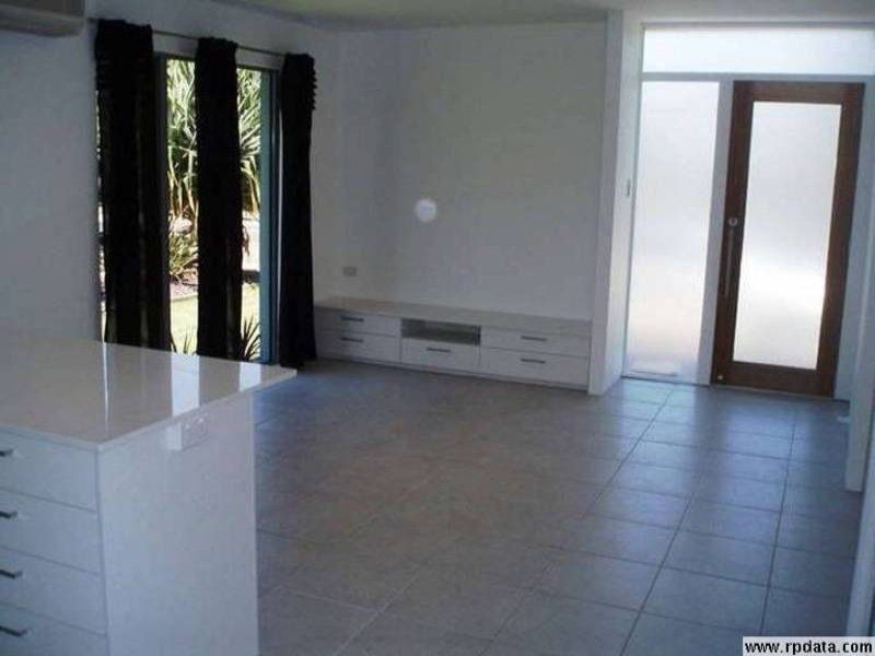 3 Orsova Tce, Caloundra QLD 4551