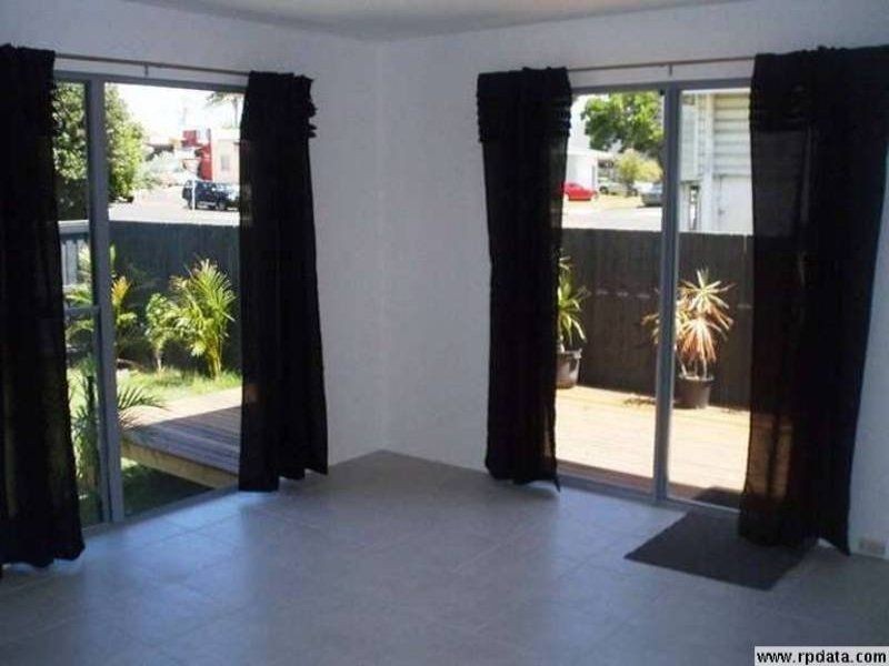 3 Orsova Tce, Caloundra QLD 4551