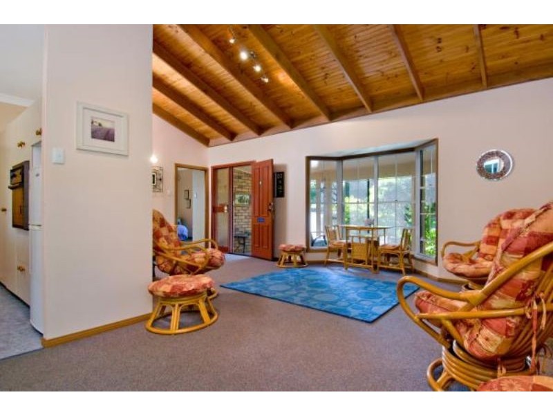 31 Jordan St, Little Mountain QLD 4551