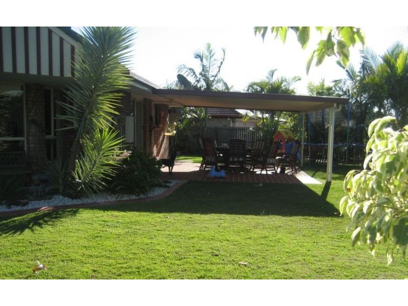 16 Springs Drive, Little Mountain QLD 4551