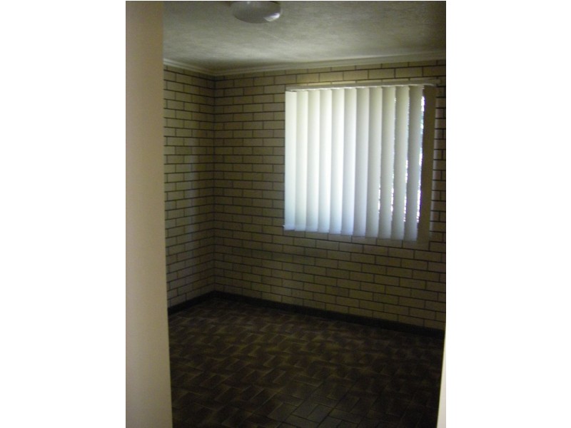 1/8 Ganawarra, Currimundi QLD 4551