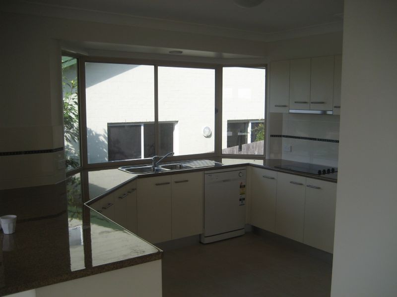 10 Harrier St, Aroona QLD 4551