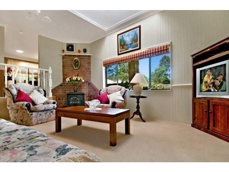 5 Treetops Crt, Mooloolah Valley QLD 4553