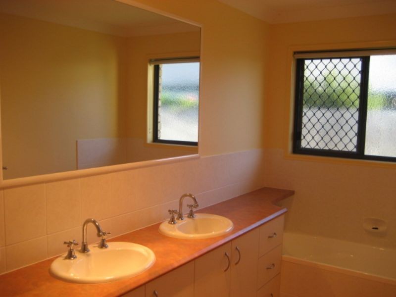 31 Monserrat Cres, Caloundra West QLD 4551