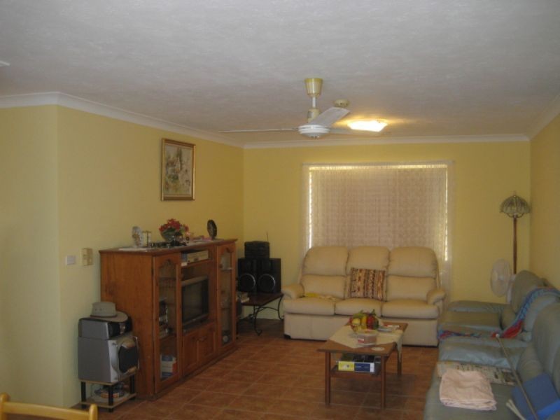 2/16 Baldwin St, Golden Beach QLD 4551