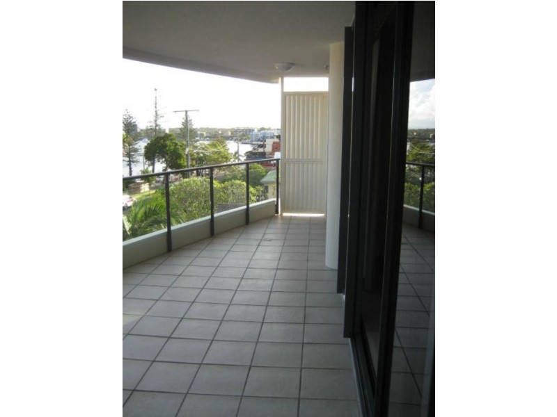 301/17 Leeding Tce, Caloundra QLD 4551