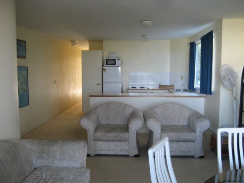 2/14 Mahia Tce, Kings Beach QLD 4551
