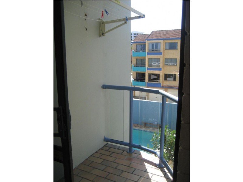 8/28 Levuka Ave, Kings Beach QLD 4551