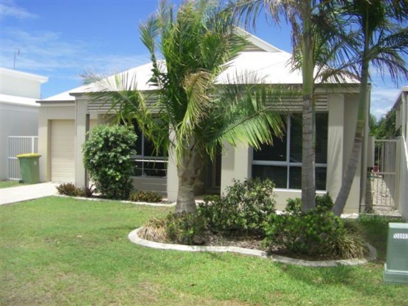 2 Brushbox Pl, Meridan Plains QLD 4551