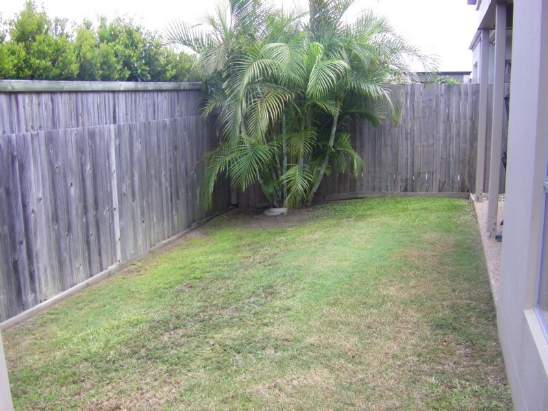 2 Brushbox Pl, Meridan Plains QLD 4551