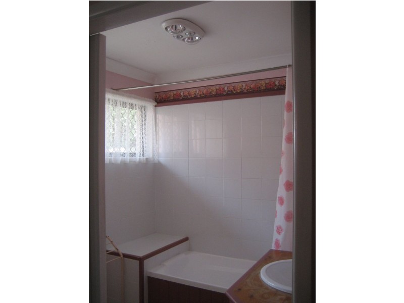 11 Oval Ave, Caloundra QLD 4551