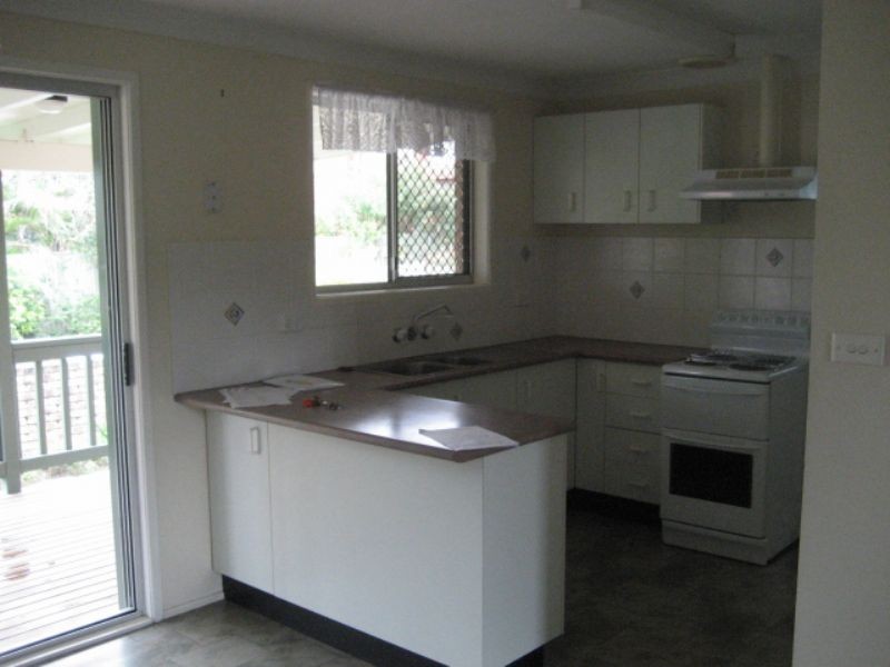 70 Beerburrum St, Battery Hill QLD 4551