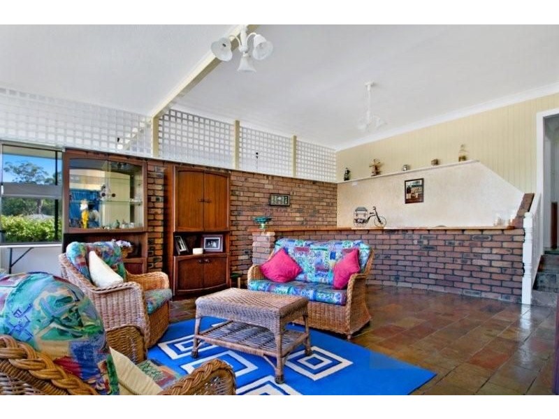 5 Treetop Crt, Mooloolah Valley QLD 4553