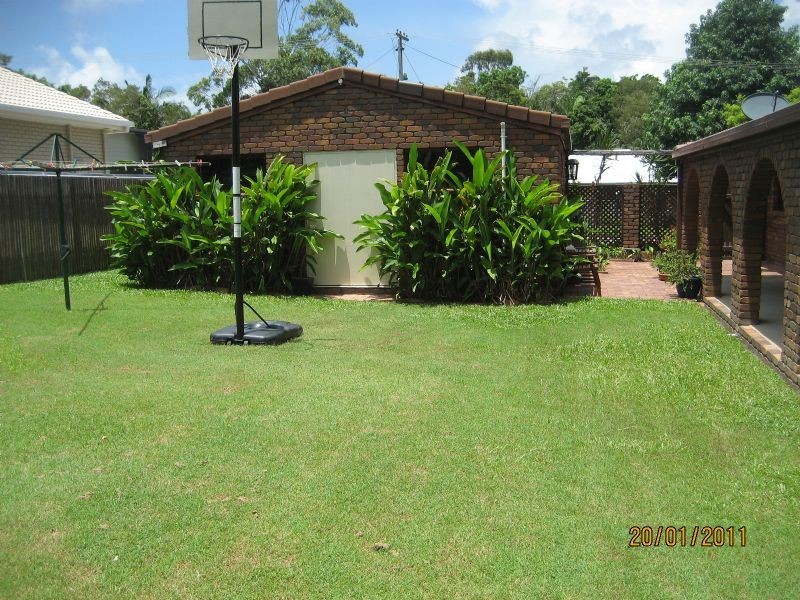 12 Glenray St, Caloundra QLD 4551