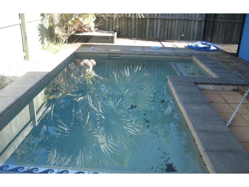 6 Bracken Pl, Currimundi QLD 4551