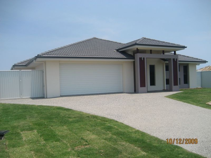 381 Echo St, Pelican Waters QLD 4551